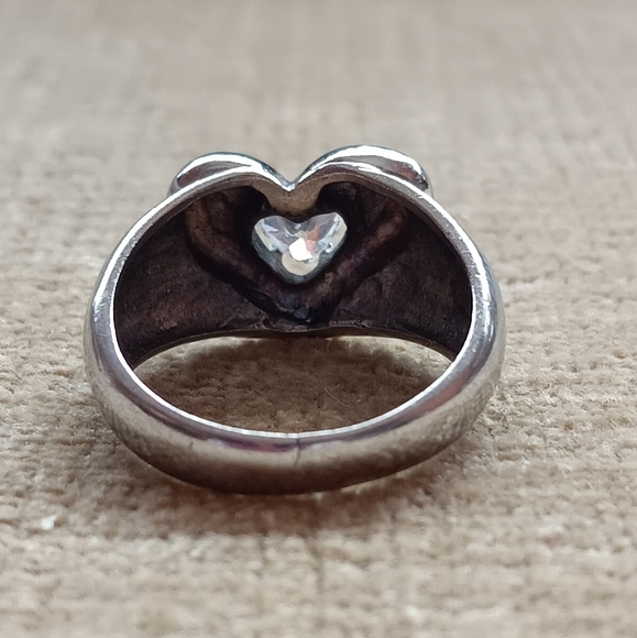 Silver Ring with a Heart Design Featuring a Sparkling Rhinestone Centerpiece. - Picture 5 of 10
